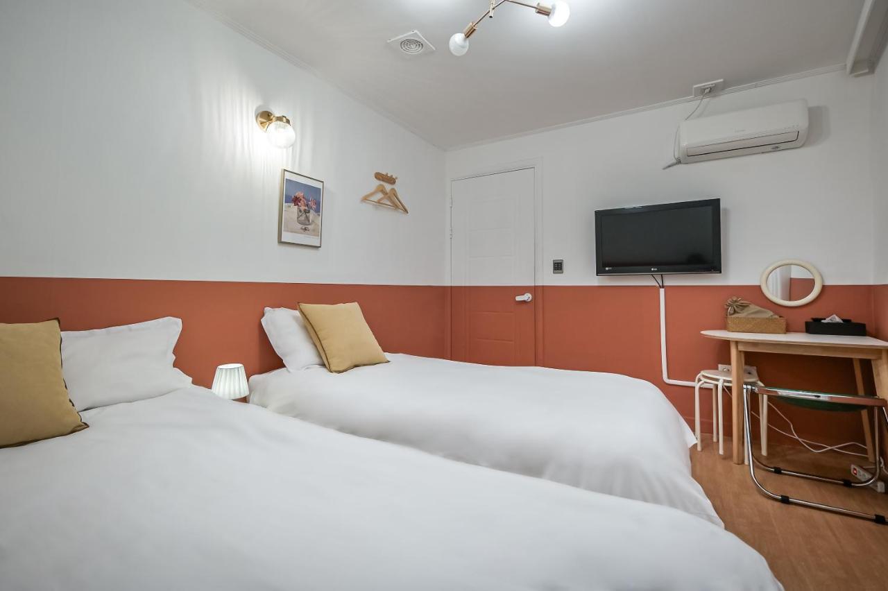Ssh Myeongdong Dongdo Hostel Сеул Екстер'єр фото