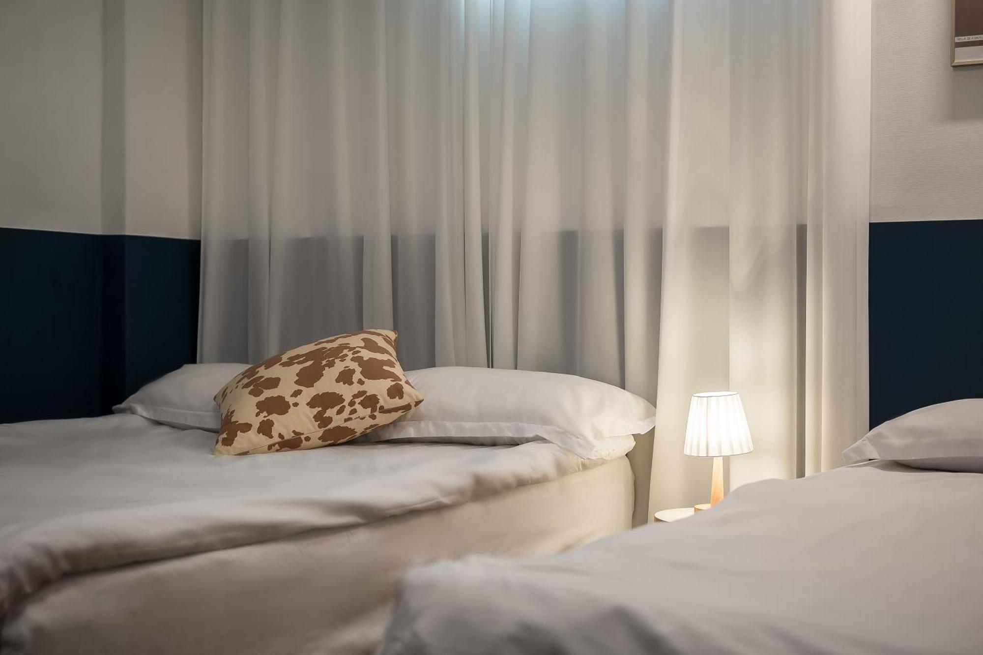 Ssh Myeongdong Dongdo Hostel Сеул Екстер'єр фото