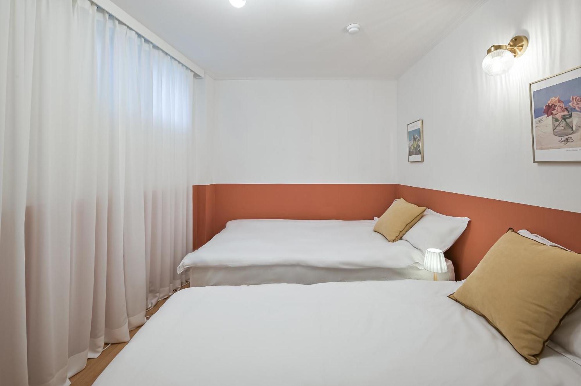 Ssh Myeongdong Dongdo Hostel Сеул Екстер'єр фото